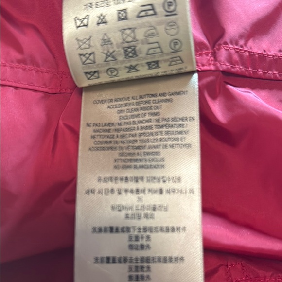 Burberry London Classic Red Trench Coat - Picture 14 of 14